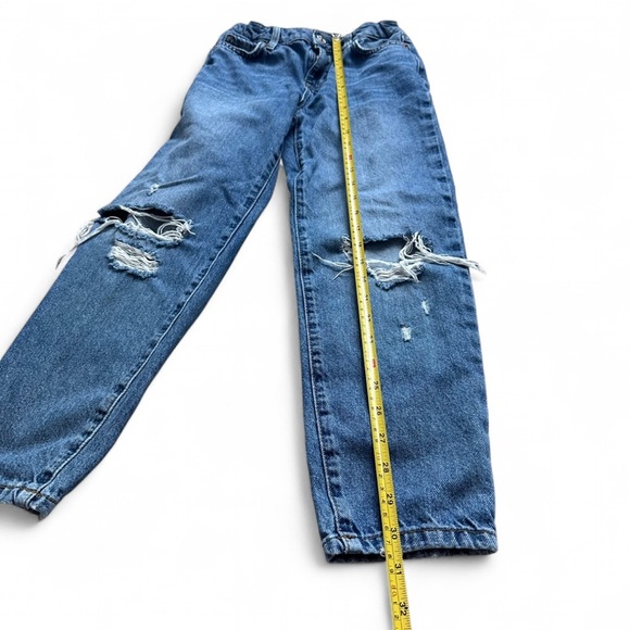 Forever 21 kids Distressed Blue Straight Leg Jeans size 9/10 - Picture 6 of 8